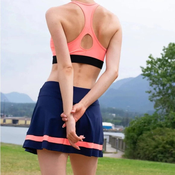 Tonic  Lily Skort, size Large - Picture 1 of 8